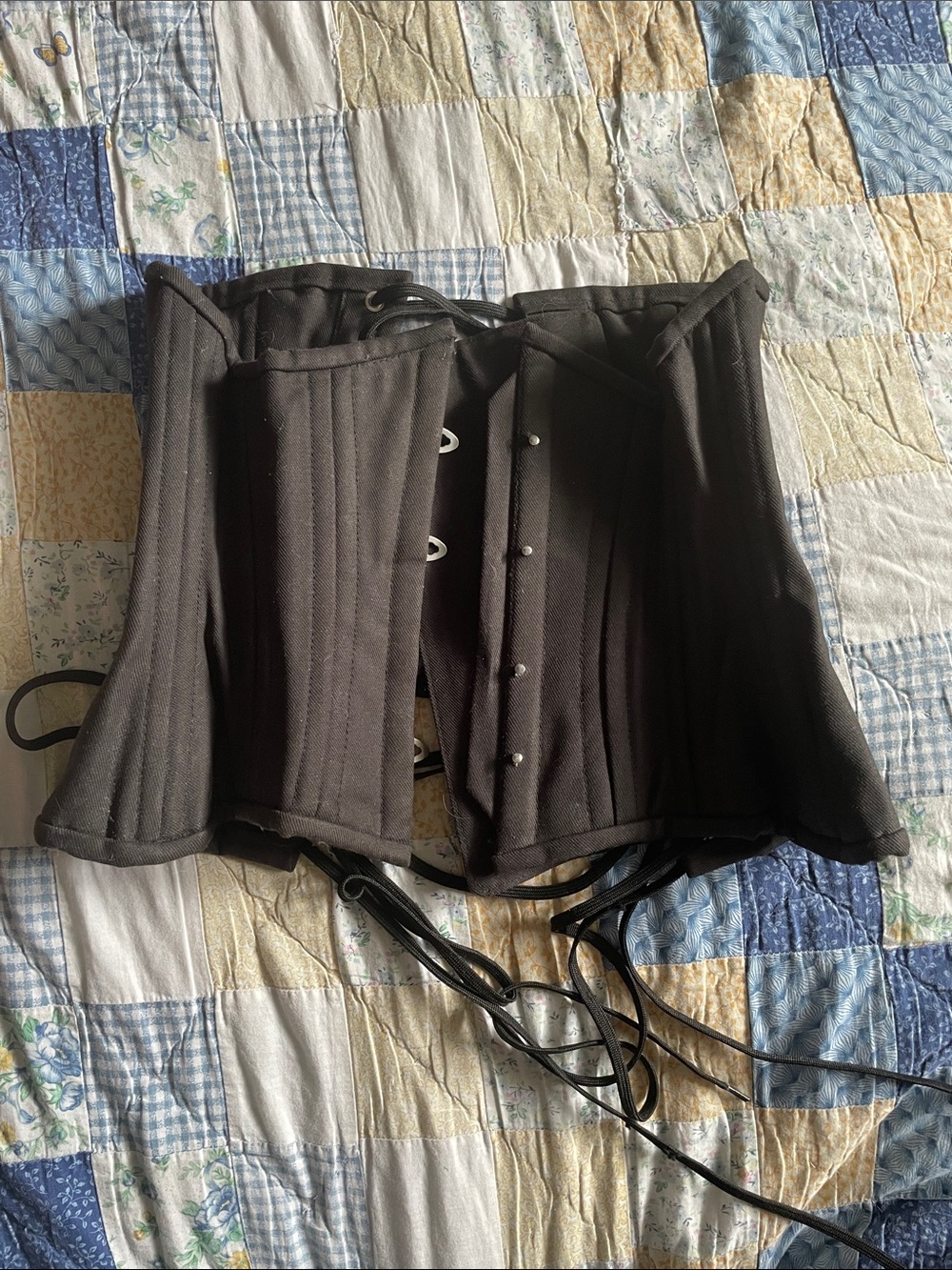 Orchard Corset black hourglass curve underbust corset